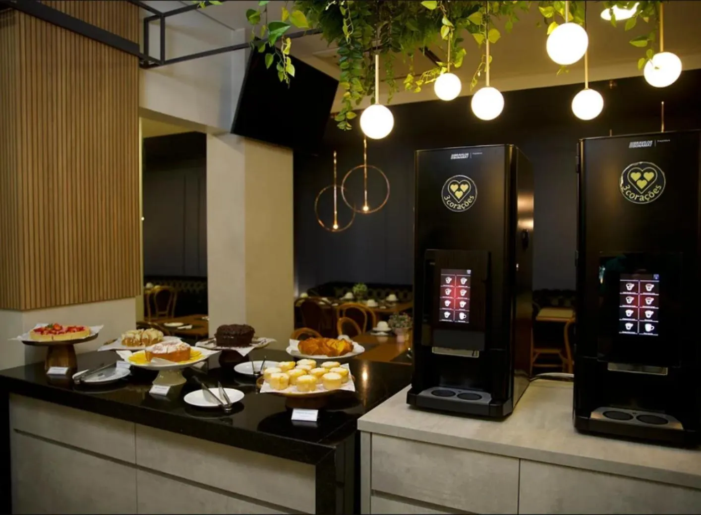 Mogano Premium Hotel - Eletroposto Chapecó